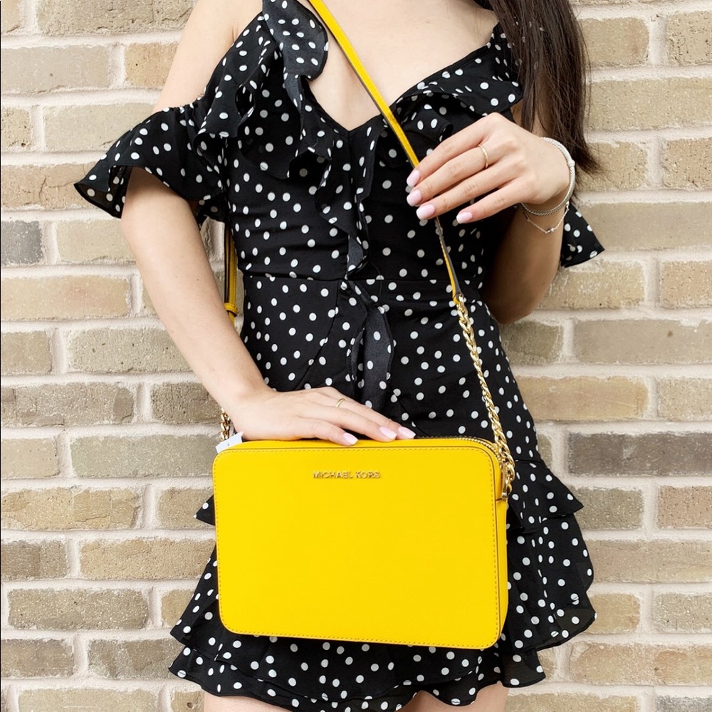Michael Kors Large Crossbody Brand New💞 - Picture 1 of 3